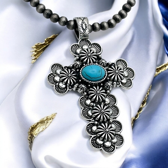 🆕️Vintage-Inspired Cross Pendant with Faux Turquoise - Antique Silver Finish 💙 - Picture 9 of 12
